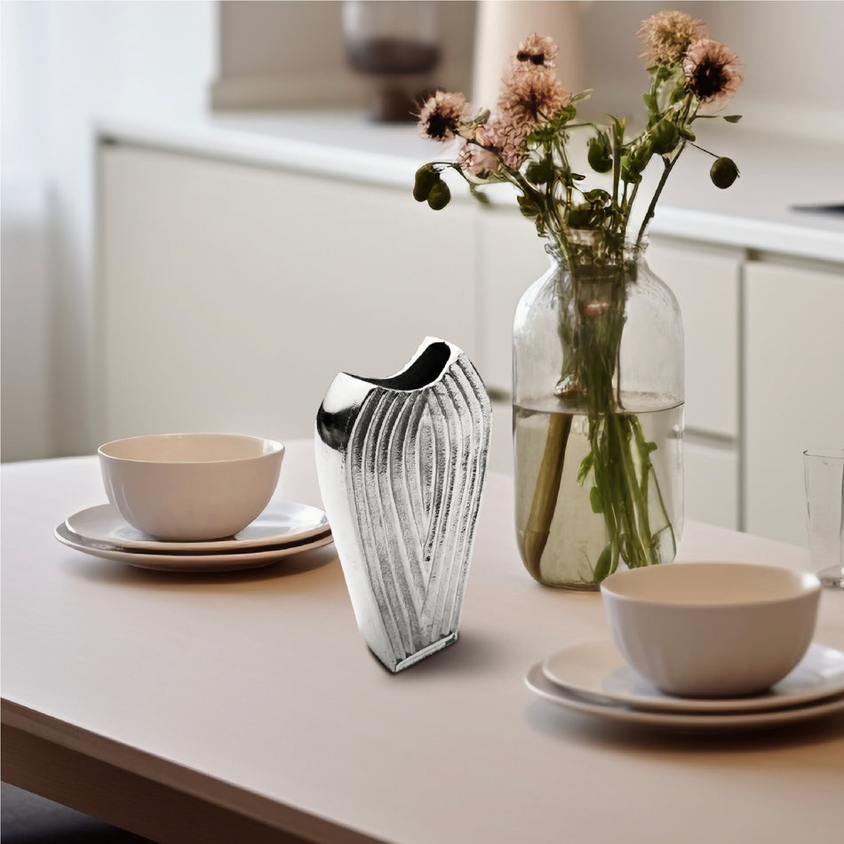 GOLDEN & SILVER TEXTURED VASE 'S'  Z1863